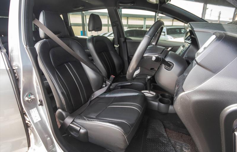 ขายรถ-suv-มือสอง-honda-ฮอนด้า-br-v-บีอาร์วี-รถปี2016-รหัส82060-1ba8470a.jpg ขายรถ-suv-มือสอง-honda-ฮอนด้า-br-v-บีอาร์วี-รถปี2016-รหัส82060-1ba8470a.jpg