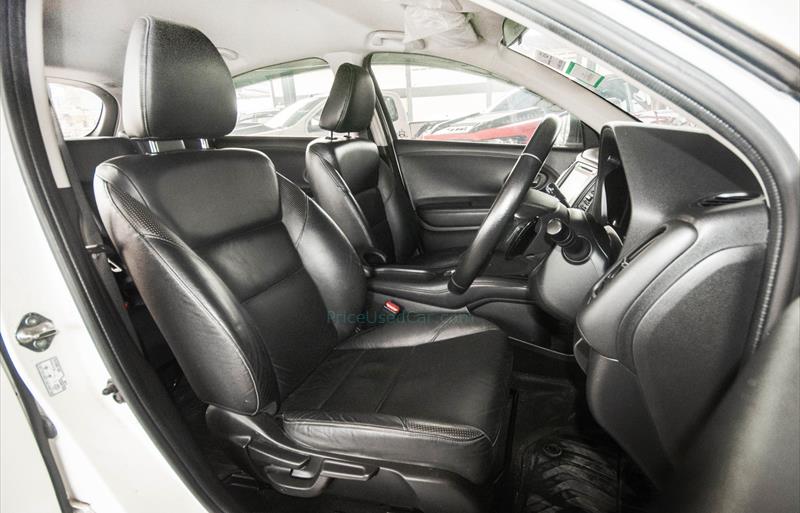 ขายรถ-suv-มือสอง-honda-ฮอนด้า-hr-v-เอชอาร์วี-รถปี2015-รหัส82063-717e07a6.jpg ขายรถ-suv-มือสอง-honda-ฮอนด้า-hr-v-เอชอาร์วี-รถปี2015-รหัส82063-717e07a6.jpg