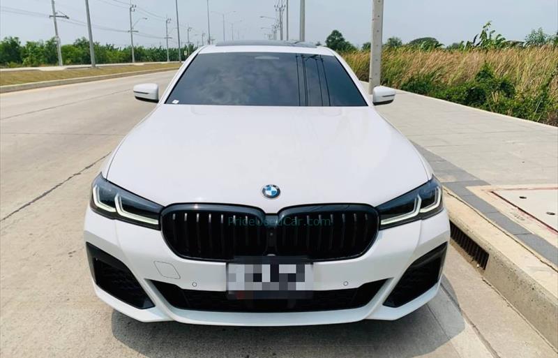 ขายรถเก๋งมือสอง bmw 530i รถปี2022 รหัส 82100 รูปที่2