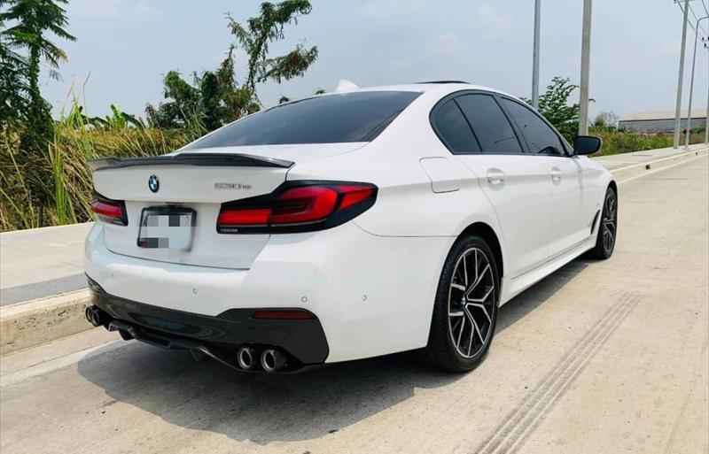 ขายรถเก๋งมือสอง bmw 530i รถปี2022 รหัส 82100 รูปที่3