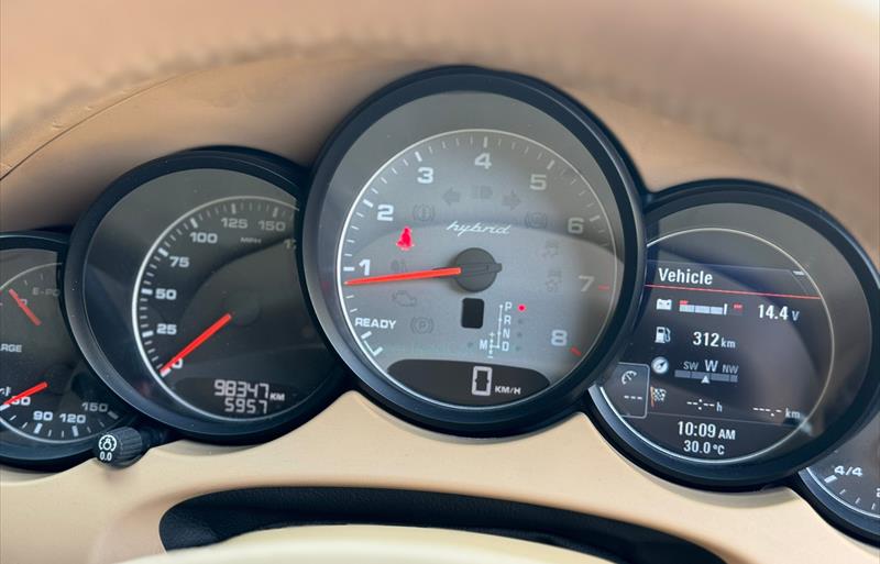 ขายรถ-suv-มือสอง-porsche-ปอร์เช่-cayenne-รถปี2012-รหัส82106-787a3481.jpg ขายรถ-suv-มือสอง-porsche-ปอร์เช่-cayenne-รถปี2012-รหัส82106-787a3481.jpg