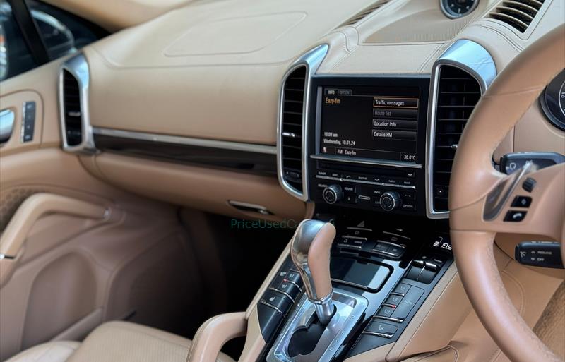 ขายรถ-suv-มือสอง-porsche-ปอร์เช่-cayenne-รถปี2012-รหัส82106-be9bb4eb.jpg ขายรถ-suv-มือสอง-porsche-ปอร์เช่-cayenne-รถปี2012-รหัส82106-be9bb4eb.jpg