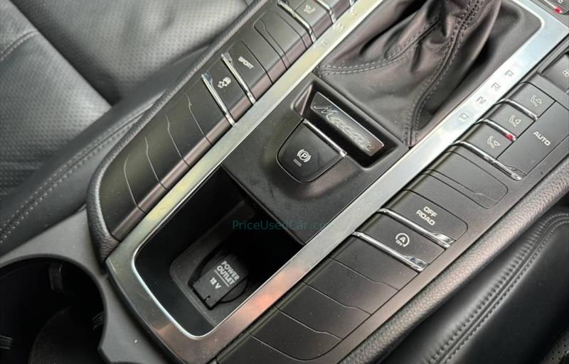 ขายรถเก๋งมือสอง-porsche-ปอร์เช่-macan-รถปี2015-รหัส82123-52b0054d.jpg ขายรถเก๋งมือสอง-porsche-ปอร์เช่-macan-รถปี2015-รหัส82123-52b0054d.jpg