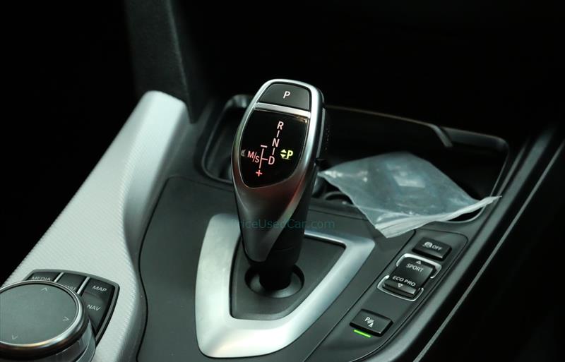 ขายรถเก๋งมือสอง-bmw-บีเอ็มดับบลิว-320d-สามสองศูนย์ดี-รถปี2019-รหัส82134-0feeaa85.jpg ขายรถเก๋งมือสอง-bmw-บีเอ็มดับบลิว-320d-สามสองศูนย์ดี-รถปี2019-รหัส82134-0feeaa85.jpg