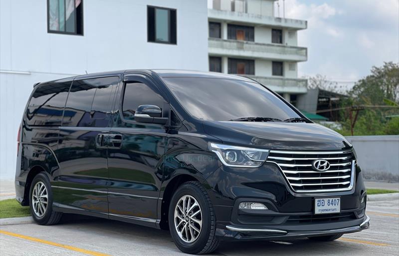 รถตู้มือสอง HYUNDAI H-1 รถปี 2019