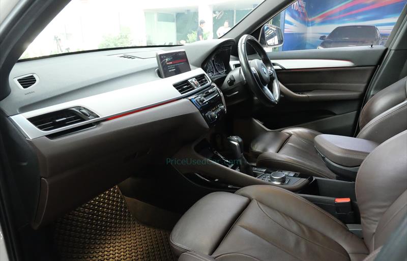 ขายรถ-suv-มือสอง-bmw-บีเอ็มดับบลิว-x1-เอ็กซ์1-รถปี2018-รหัส82190-b8176418.jpg ขายรถ-suv-มือสอง-bmw-บีเอ็มดับบลิว-x1-เอ็กซ์1-รถปี2018-รหัส82190-b8176418.jpg