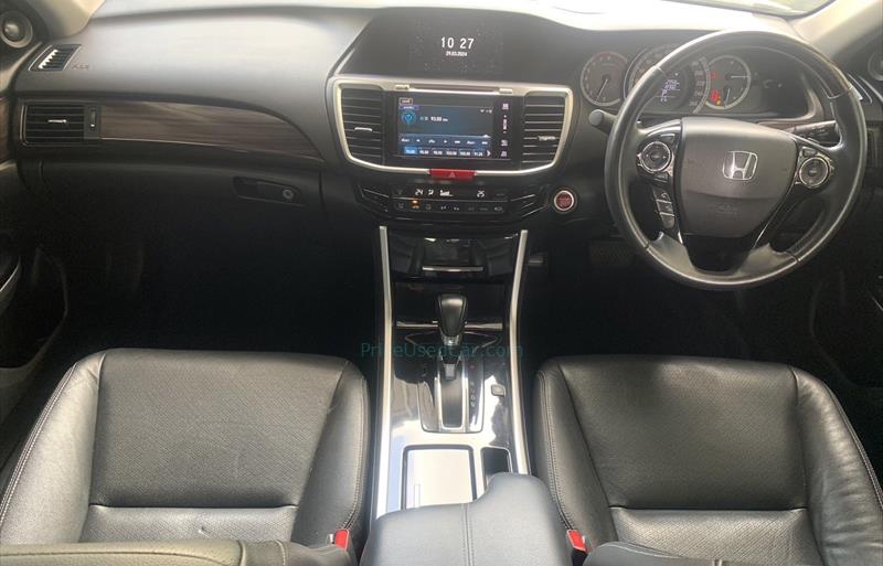 ขายรถเก๋งมือสอง-honda-ฮอนด้า-accord-แอคคอร์ด-รถปี2018-รหัส82251-10e752ab.jpg ขายรถเก๋งมือสอง-honda-ฮอนด้า-accord-แอคคอร์ด-รถปี2018-รหัส82251-10e752ab.jpg