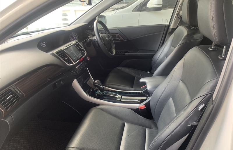 ขายรถเก๋งมือสอง-honda-ฮอนด้า-accord-แอคคอร์ด-รถปี2018-รหัส82251-6a171a61.jpg ขายรถเก๋งมือสอง-honda-ฮอนด้า-accord-แอคคอร์ด-รถปี2018-รหัส82251-6a171a61.jpg