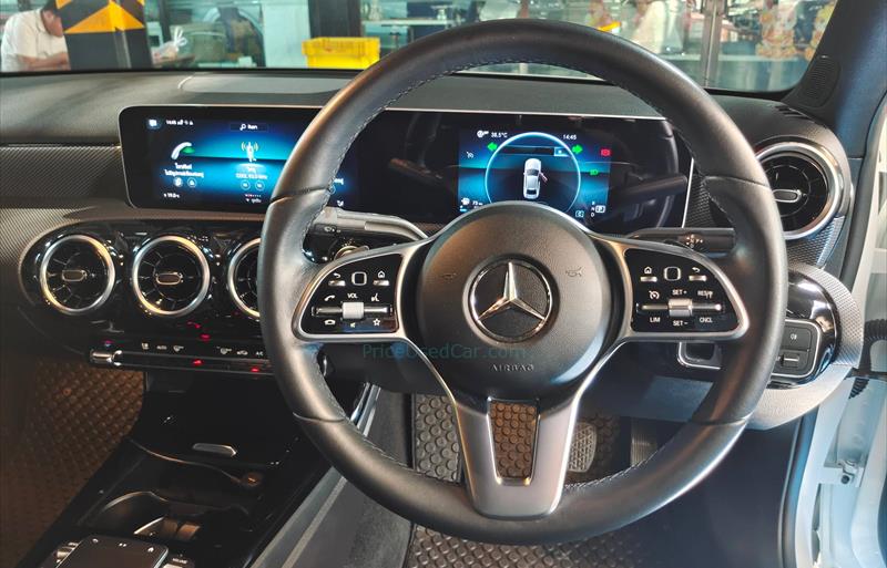 ขายรถเก๋งมือสอง-mercedes-benz-เมอร์เซเดสเบนซ์-a200-รถปี2021-รหัส82265-754f2fb8.jpg ขายรถเก๋งมือสอง-mercedes-benz-เมอร์เซเดสเบนซ์-a200-รถปี2021-รหัส82265-754f2fb8.jpg