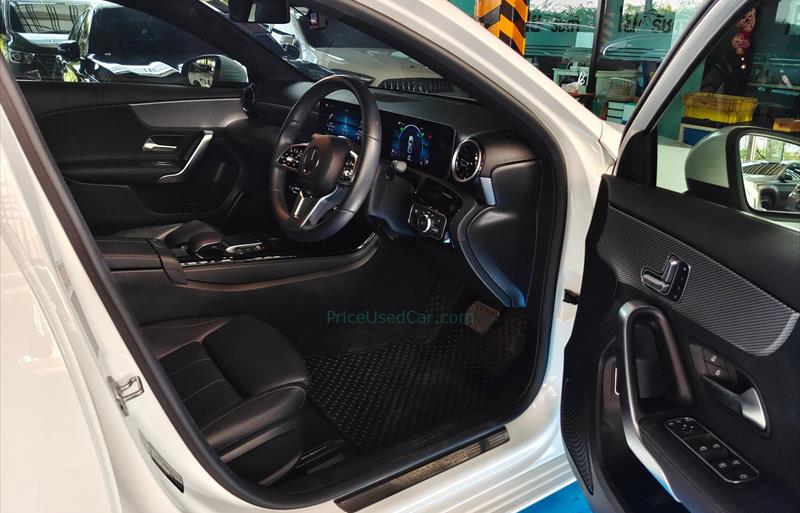 ขายรถเก๋งมือสอง-mercedes-benz-เมอร์เซเดสเบนซ์-a200-รถปี2021-รหัส82265-bdb88b6d.jpg ขายรถเก๋งมือสอง-mercedes-benz-เมอร์เซเดสเบนซ์-a200-รถปี2021-รหัส82265-bdb88b6d.jpg