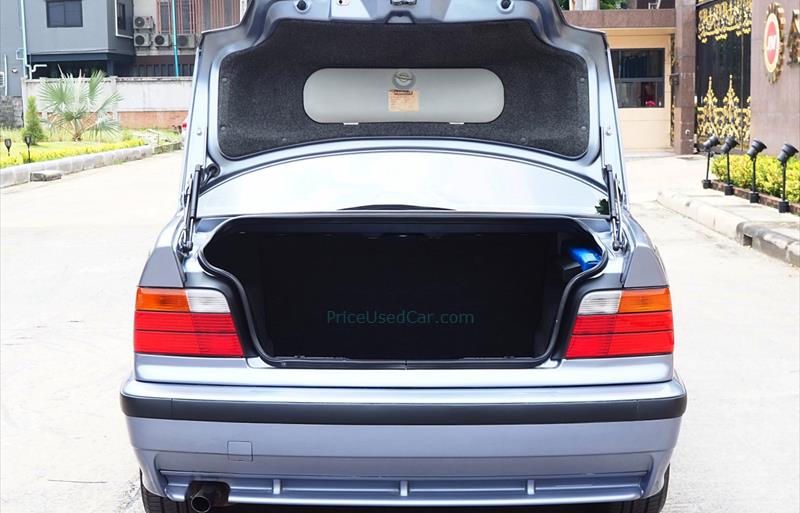 ขายรถเก๋งมือสอง-bmw-บีเอ็มดับบลิว-318i-รถปี2000-รหัส82281-7e107502.jpg ขายรถเก๋งมือสอง-bmw-บีเอ็มดับบลิว-318i-รถปี2000-รหัส82281-7e107502.jpg