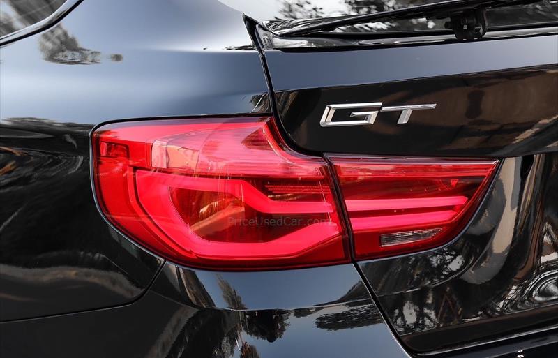 ขายรถเก๋งมือสอง-bmw-บีเอ็มดับบลิว-320d-สามสองศูนย์ดี-รถปี2019-รหัส82302-a62372de.jpg ขายรถเก๋งมือสอง-bmw-บีเอ็มดับบลิว-320d-สามสองศูนย์ดี-รถปี2019-รหัส82302-a62372de.jpg
