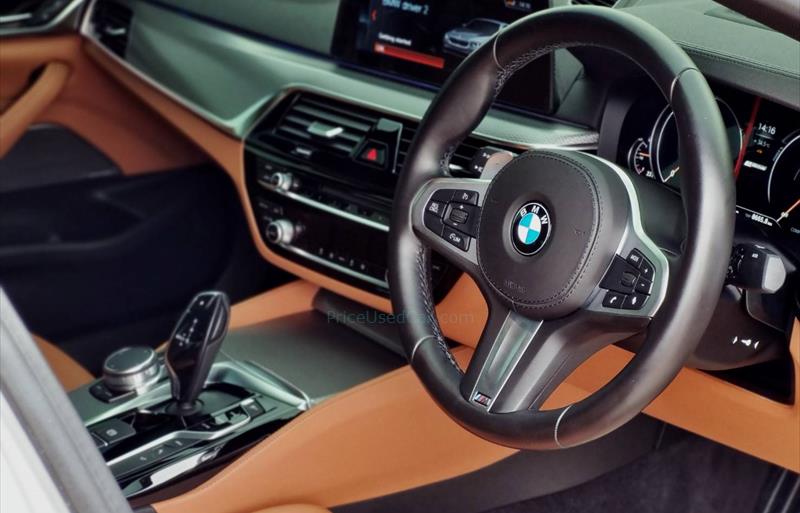 ขายรถเก๋งมือสอง bmw 530i รถปี2019 รหัส 82316 รูปที่6