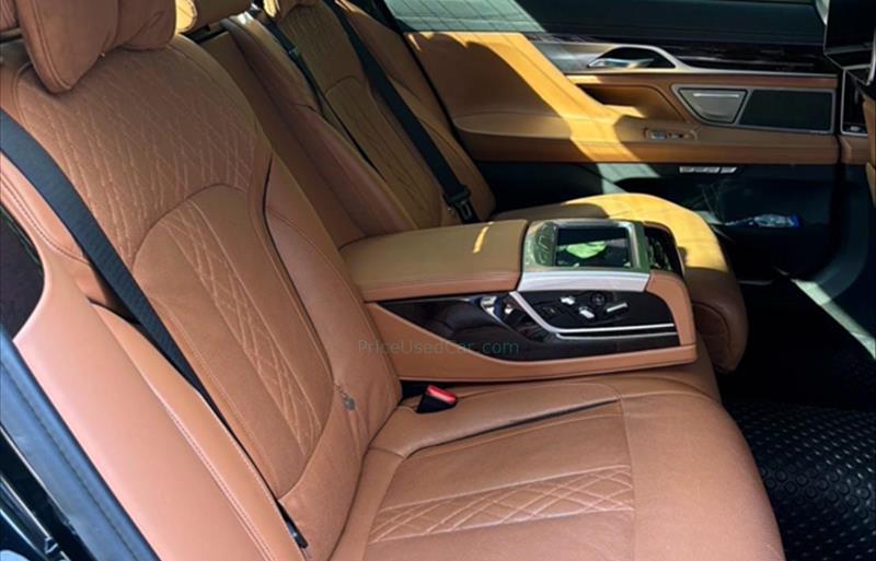 ขายรถเก๋งมือสอง-bmw-บีเอ็มดับบลิว-740li-รถปี2015-รหัส82347-c915018d.jpg ขายรถเก๋งมือสอง-bmw-บีเอ็มดับบลิว-740li-รถปี2015-รหัส82347-c915018d.jpg