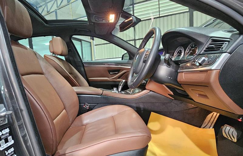 ขายรถเก๋งมือสอง-bmw-บีเอ็มดับบลิว-520d-ห้าสองศูนย์ดี-รถปี2013-รหัส82380-4403468d.jpg ขายรถเก๋งมือสอง-bmw-บีเอ็มดับบลิว-520d-ห้าสองศูนย์ดี-รถปี2013-รหัส82380-4403468d.jpg
