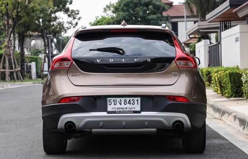 ขายรถเก๋งมือสอง volvo v40 รถปี2014 รหัส 82407 รูปที่5