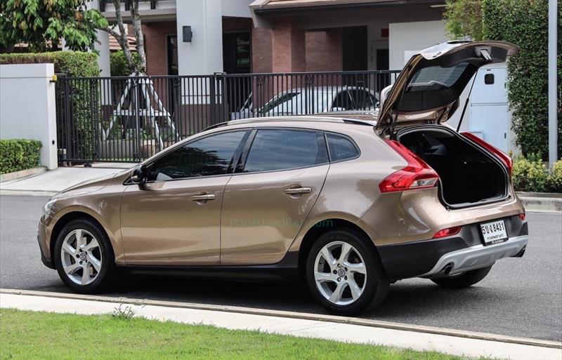 ขายรถเก๋งมือสอง-volvo-วอลโว่-v40-รถปี2014-รหัส82407-dd6f476f.jpg ขายรถเก๋งมือสอง-volvo-วอลโว่-v40-รถปี2014-รหัส82407-dd6f476f.jpg