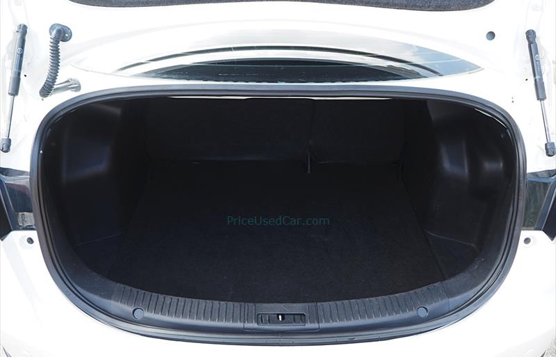 ขายรถเก๋งมือสอง-mazda-มาสด้า-2-สอง-รถปี2015-รหัส82411-d5244408.jpg ขายรถเก๋งมือสอง-mazda-มาสด้า-2-สอง-รถปี2015-รหัส82411-d5244408.jpg