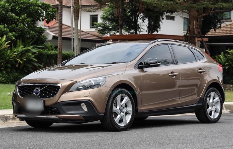 ขายรถเก๋งมือสอง volvo v40 รถปี2014 รหัส 82426 รูปที่1