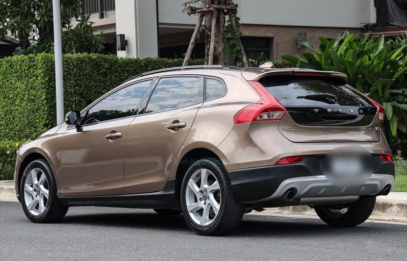 ขายรถเก๋งมือสอง volvo v40 รถปี2014 รหัส 82426 รูปที่3