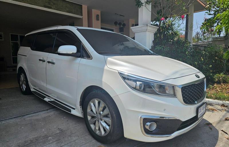 รถตู้มือสอง  KIA CARNIVAL รถปี2017