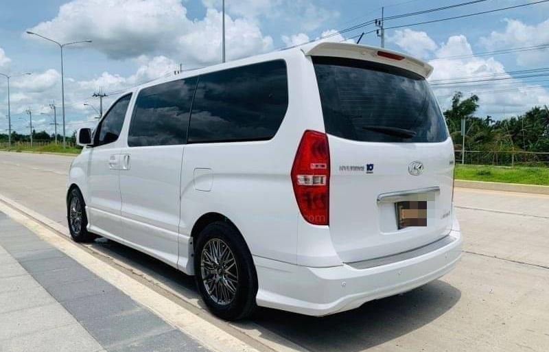 ขายรถตู้มือสอง hyundai h-1 รถปี2017 รหัส 82456 รูปที่4