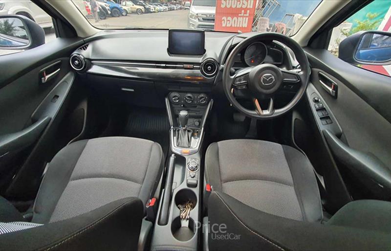 ขายรถเก๋งมือสอง-mazda-มาสด้า-รถปี2017-รหัส82518-0c11e1be.jpg ขายรถเก๋งมือสอง-mazda-มาสด้า-รถปี2017-รหัส82518-0c11e1be.jpg