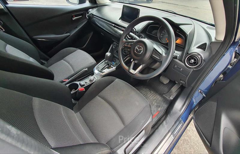 ขายรถเก๋งมือสอง-mazda-มาสด้า-รถปี2017-รหัส82518-4b8a5bd1.jpg ขายรถเก๋งมือสอง-mazda-มาสด้า-รถปี2017-รหัส82518-4b8a5bd1.jpg