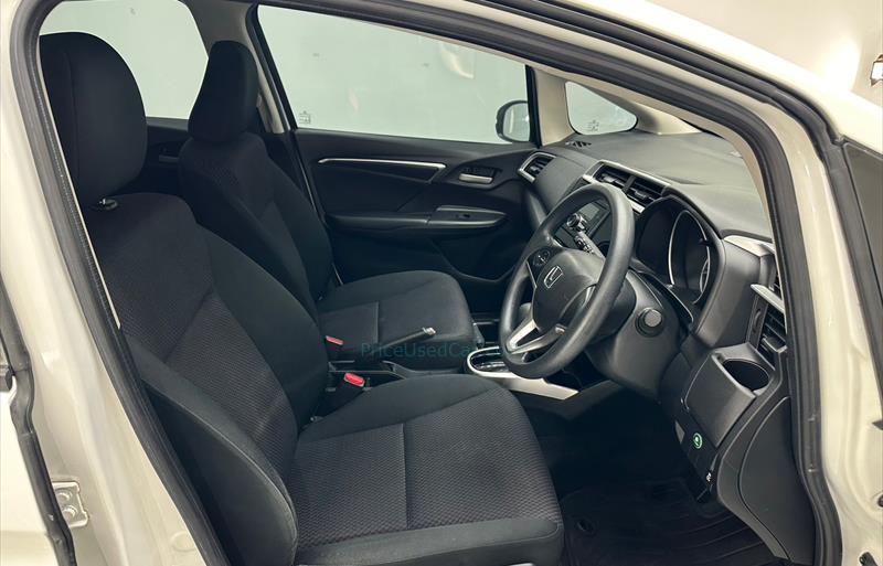 ขายรถเก๋งมือสอง-honda-ฮอนด้า-jazz-แจ๊ส-รถปี2020-รหัส82526-50d0dc20.jpg ขายรถเก๋งมือสอง-honda-ฮอนด้า-jazz-แจ๊ส-รถปี2020-รหัส82526-50d0dc20.jpg