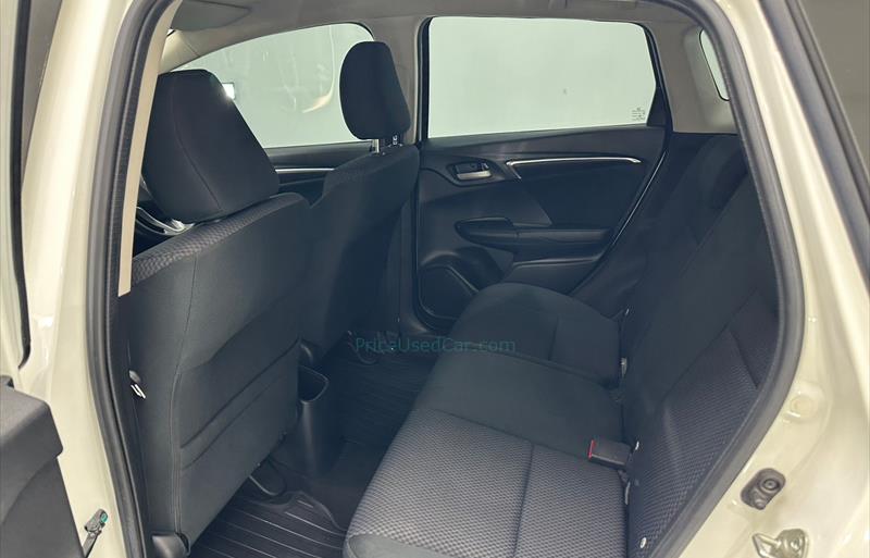 ขายรถเก๋งมือสอง-honda-ฮอนด้า-jazz-แจ๊ส-รถปี2020-รหัส82526-9327070d.jpg ขายรถเก๋งมือสอง-honda-ฮอนด้า-jazz-แจ๊ส-รถปี2020-รหัส82526-9327070d.jpg