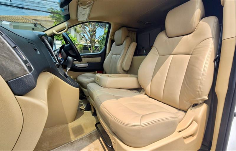 ขายรถตู้มือสอง-hyundai-ฮุนได-grand-starex-รถปี2015-รหัส82553-98fcb6a5.jpg ขายรถตู้มือสอง-hyundai-ฮุนได-grand-starex-รถปี2015-รหัส82553-98fcb6a5.jpg