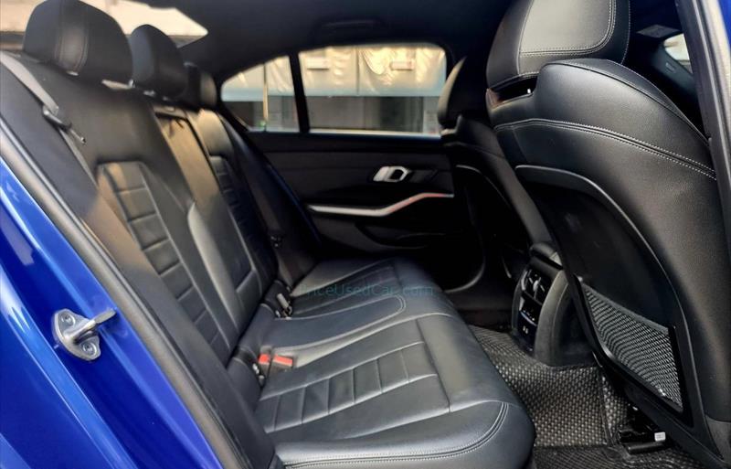 ขายรถเก๋งมือสอง-bmw-บีเอ็มดับบลิว-320d-สามสองศูนย์ดี-รถปี2021-รหัส82586-e7ca5a26.jpg ขายรถเก๋งมือสอง-bmw-บีเอ็มดับบลิว-320d-สามสองศูนย์ดี-รถปี2021-รหัส82586-e7ca5a26.jpg