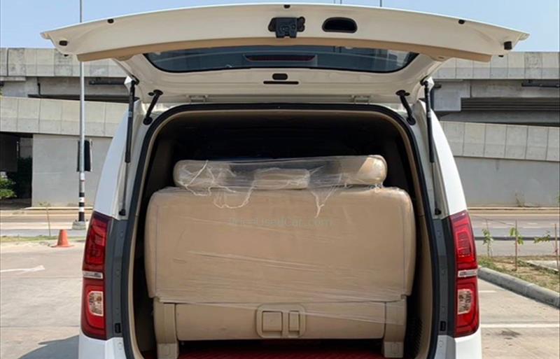 ขายรถตู้มือสอง-hyundai-ฮุนได-h-1-เอชวัน-รถปี2021-รหัส82674-73307cd6.jpg ขายรถตู้มือสอง-hyundai-ฮุนได-h-1-เอชวัน-รถปี2021-รหัส82674-73307cd6.jpg