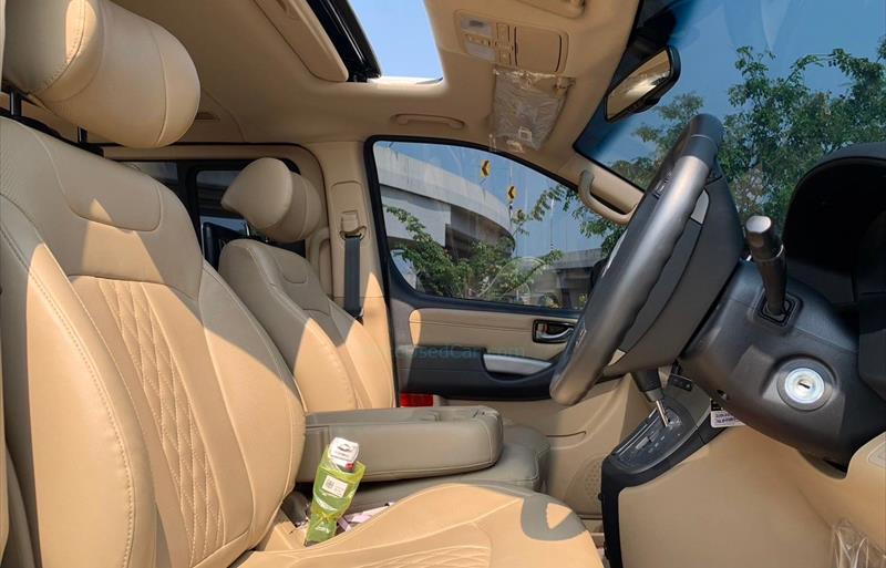 ขายรถตู้มือสอง-hyundai-ฮุนได-h-1-เอชวัน-รถปี2021-รหัส82674-94d70a98.jpg ขายรถตู้มือสอง-hyundai-ฮุนได-h-1-เอชวัน-รถปี2021-รหัส82674-94d70a98.jpg