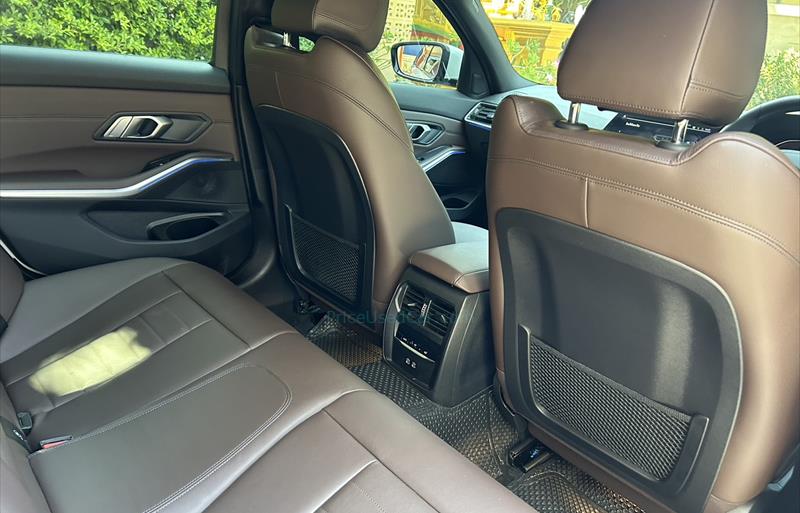 ขายรถเก๋งมือสอง-bmw-บีเอ็มดับบลิว-320d-สามสองศูนย์ดี-รถปี2022-รหัส82779-2c02d8f9.jpg ขายรถเก๋งมือสอง-bmw-บีเอ็มดับบลิว-320d-สามสองศูนย์ดี-รถปี2022-รหัส82779-2c02d8f9.jpg