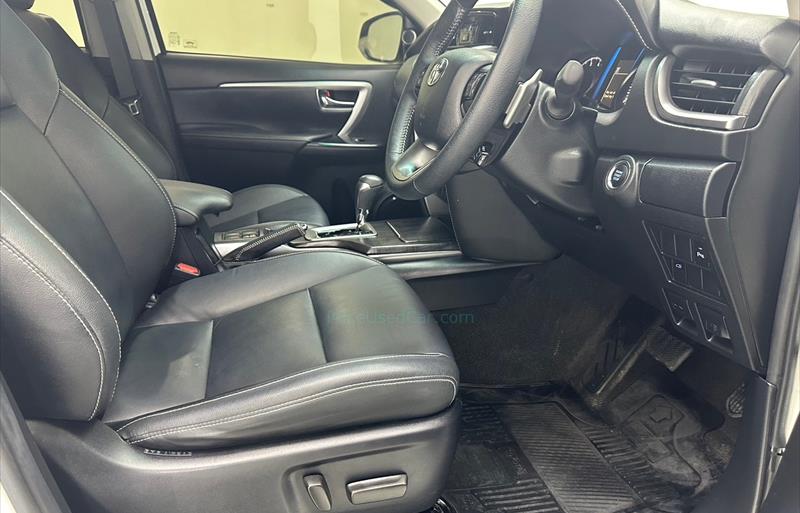 ขายรถ-suv-มือสอง-toyota-โตโยต้า-fortuner-ฟอร์จูนเนอร์-รถปี2021-รหัส82835-8982d64a.jpg ขายรถ-suv-มือสอง-toyota-โตโยต้า-fortuner-ฟอร์จูนเนอร์-รถปี2021-รหัส82835-8982d64a.jpg