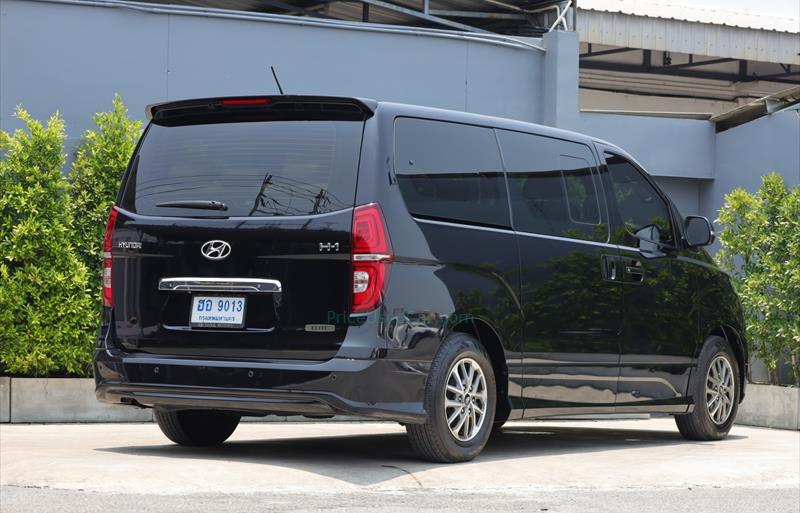 ขายรถตู้มือสอง-hyundai-ฮุนได-h-1-เอชวัน-รถปี2019-รหัส82846-b22c9d5e.jpg ขายรถตู้มือสอง-hyundai-ฮุนได-h-1-เอชวัน-รถปี2019-รหัส82846-b22c9d5e.jpg