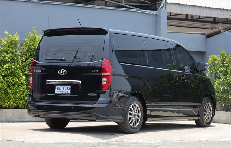 ขายรถตู้มือสอง hyundai h-1 รถปี2019 รหัส 82846 รูปที่4