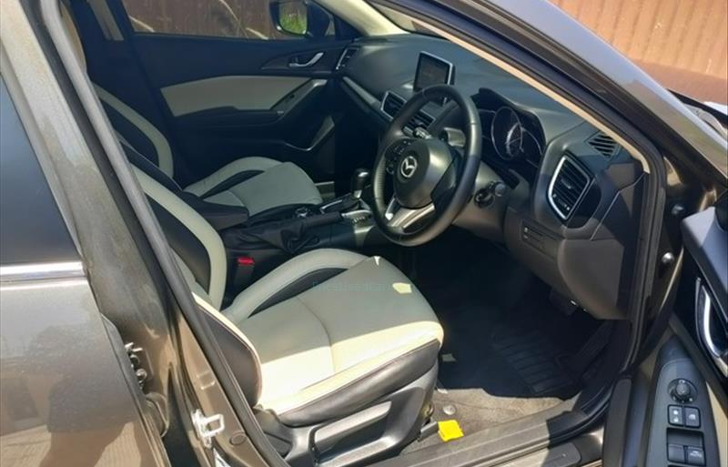 ขายรถเก๋งมือสอง-mazda-มาสด้า-3-สาม-รถปี2015-รหัส82919-9e93d4b5.jpg ขายรถเก๋งมือสอง-mazda-มาสด้า-3-สาม-รถปี2015-รหัส82919-9e93d4b5.jpg