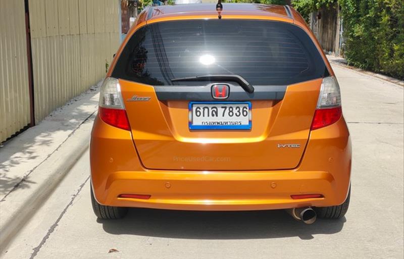ขายรถเก๋งมือสอง-honda-ฮอนด้า-jazz-แจ๊ส-รถปี2011-รหัส82922-748019a4.jpg ขายรถเก๋งมือสอง-honda-ฮอนด้า-jazz-แจ๊ส-รถปี2011-รหัส82922-748019a4.jpg