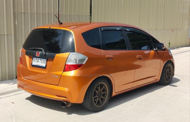 ขายรถเก๋งมือสอง-honda-ฮอนด้า-jazz-แจ๊ส-รถปี2011-รหัส82922-dd9c419d.jpg ขายรถเก๋งมือสอง-honda-ฮอนด้า-jazz-แจ๊ส-รถปี2011-รหัส82922-dd9c419d.jpg