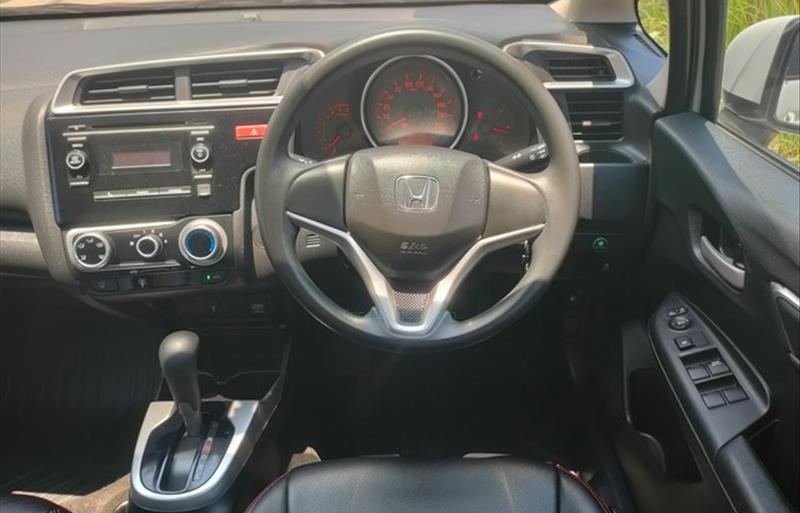 ขายรถเก๋งมือสอง-honda-ฮอนด้า-jazz-แจ๊ส-รถปี2016-รหัส82923-643c8a13.jpg ขายรถเก๋งมือสอง-honda-ฮอนด้า-jazz-แจ๊ส-รถปี2016-รหัส82923-643c8a13.jpg