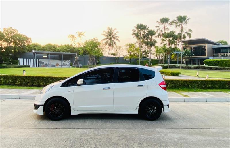 ขายรถเก๋งมือสอง-honda-ฮอนด้า-jazz-แจ๊ส-รถปี2011-รหัส82964-13aff70b.jpg ขายรถเก๋งมือสอง-honda-ฮอนด้า-jazz-แจ๊ส-รถปี2011-รหัส82964-13aff70b.jpg
