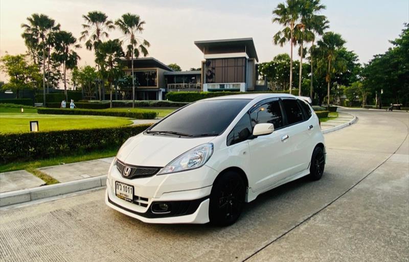 รถเก๋งมือสอง HONDA JAZZ รถปี 2011