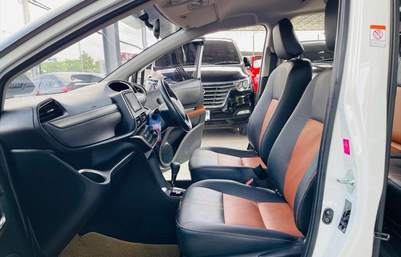 ขายรถเก๋งมือสอง-toyota-โตโยต้า-sienta-เซียนต้า-รถปี2017-รหัส82971-e5b39efd.jpg ขายรถเก๋งมือสอง-toyota-โตโยต้า-sienta-เซียนต้า-รถปี2017-รหัส82971-e5b39efd.jpg