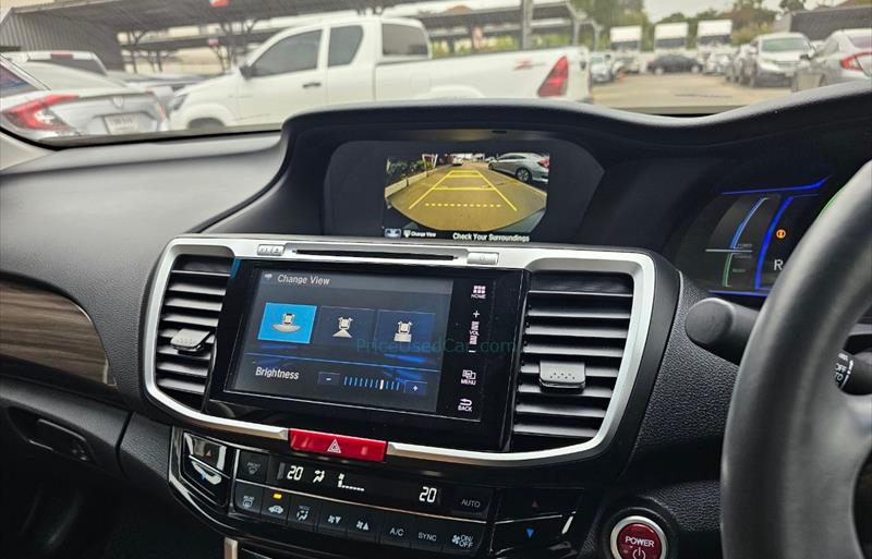 ขายรถเก๋งมือสอง-honda-ฮอนด้า-accord-แอคคอร์ด-รถปี2017-รหัส82975-3e3cef0a.jpg ขายรถเก๋งมือสอง-honda-ฮอนด้า-accord-แอคคอร์ด-รถปี2017-รหัส82975-3e3cef0a.jpg