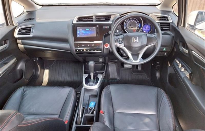 ขายรถเก๋งมือสอง-honda-ฮอนด้า-jazz-แจ๊ส-รถปี2017-รหัส82977-55b06580.jpg ขายรถเก๋งมือสอง-honda-ฮอนด้า-jazz-แจ๊ส-รถปี2017-รหัส82977-55b06580.jpg