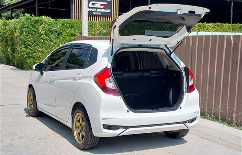 ขายรถเก๋งมือสอง-honda-ฮอนด้า-jazz-แจ๊ส-รถปี2017-รหัส82977-be04b94d.jpg ขายรถเก๋งมือสอง-honda-ฮอนด้า-jazz-แจ๊ส-รถปี2017-รหัส82977-be04b94d.jpg