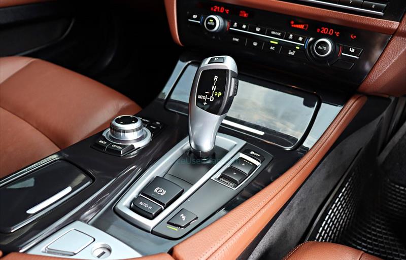 ขายรถเก๋งมือสอง-bmw-บีเอ็มดับบลิว-520i-รถปี2015-รหัส82983-4186a7f3.jpg ขายรถเก๋งมือสอง-bmw-บีเอ็มดับบลิว-520i-รถปี2015-รหัส82983-4186a7f3.jpg