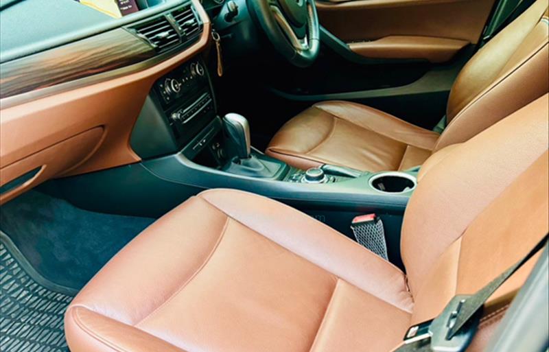 ขายรถ-suv-มือสอง-bmw-บีเอ็มดับบลิว-x1-เอ็กซ์1-รถปี2015-รหัส83002-45909c14.jpg ขายรถ-suv-มือสอง-bmw-บีเอ็มดับบลิว-x1-เอ็กซ์1-รถปี2015-รหัส83002-45909c14.jpg